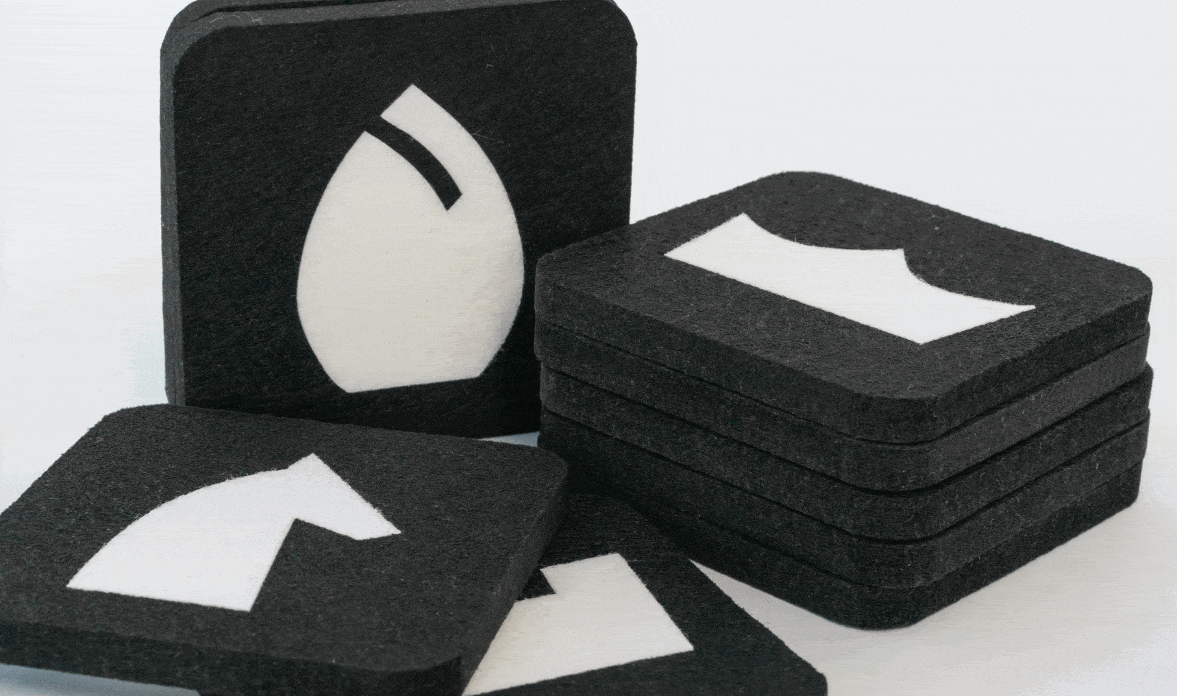 tic-tac-toe pieces
