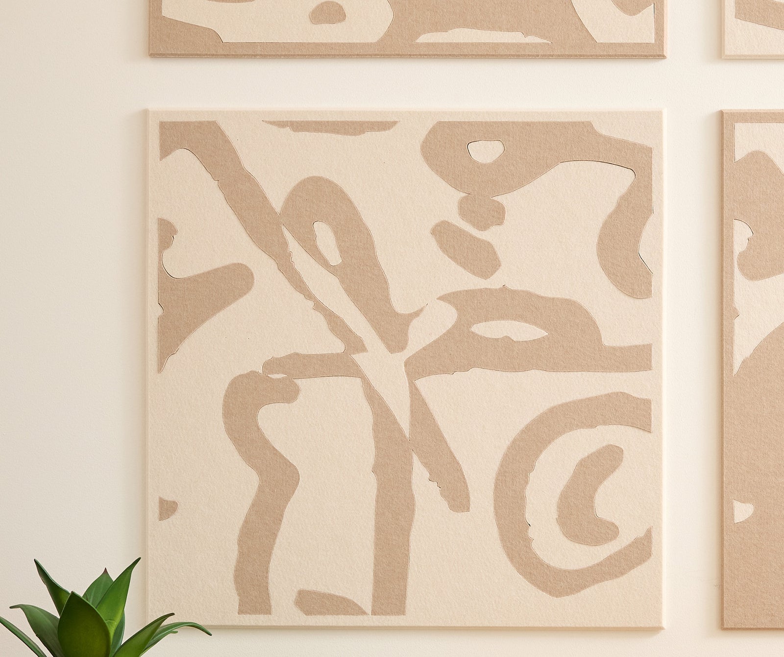 Peanuts Scribbles on wall