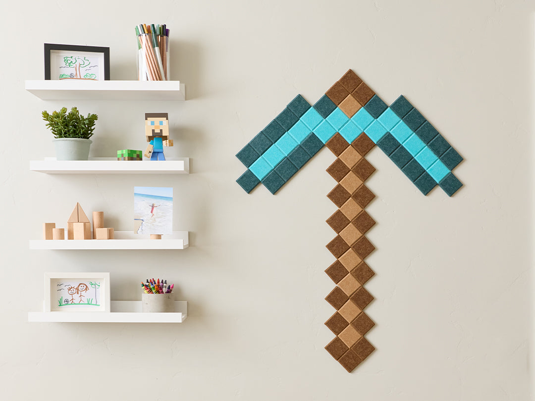 Minecraft™ Diamond Pickaxe on wall