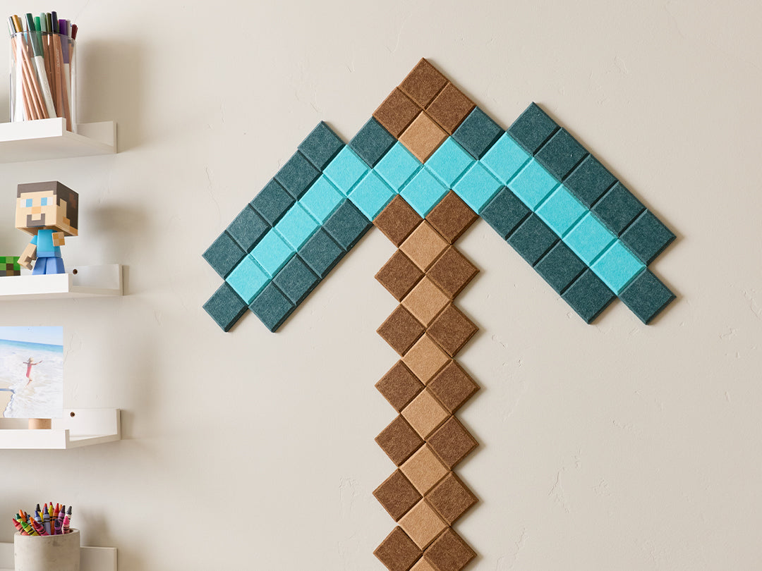 Minecraft™ Diamond Pickaxe close-up