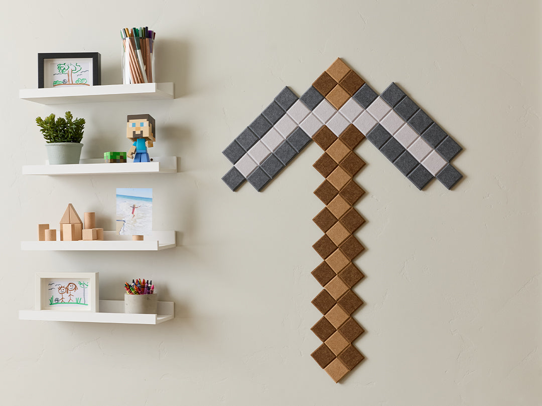 Minecraft™ Iron Pickaxe details