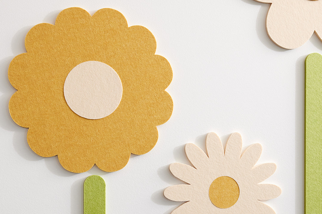 8-piece ochre blossoms with stems