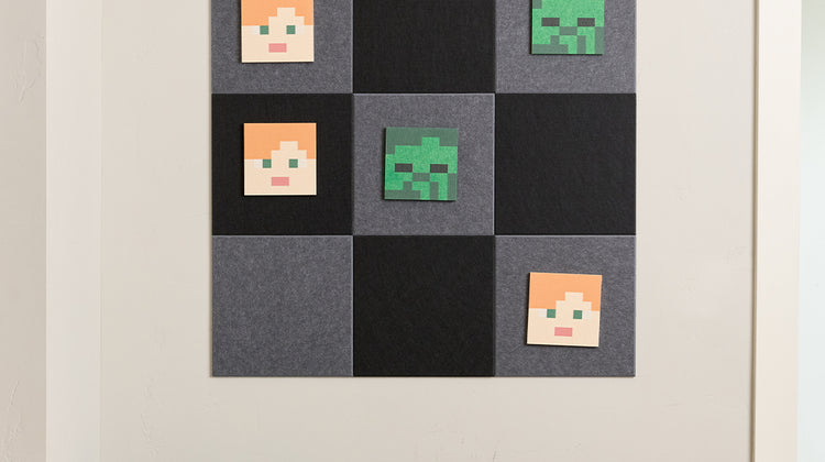 Minecraft™ Alex Tic-Tac-Toe Black