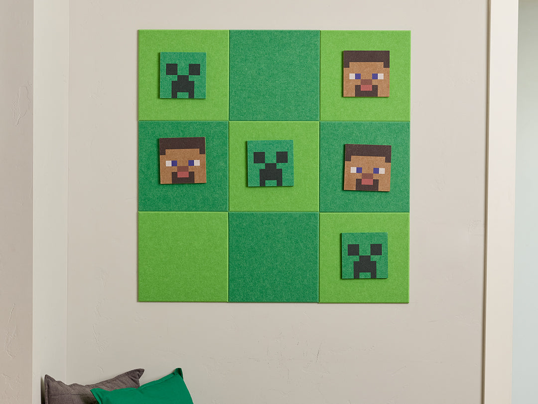 Minecraft™ Steve Tic-Tac-Toe Green on wall