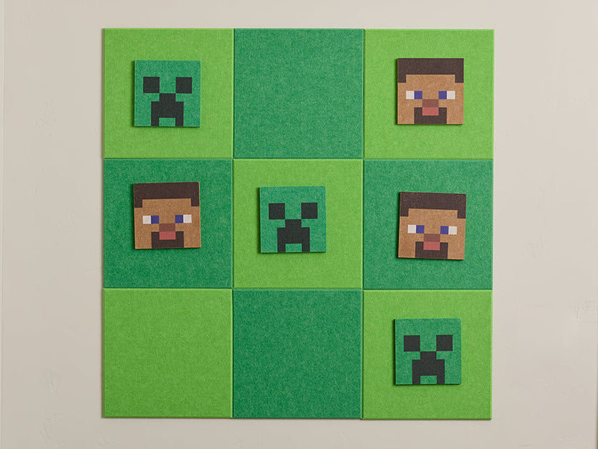 Minecraft™ Steve Tic-Tac-Toe Green on wall