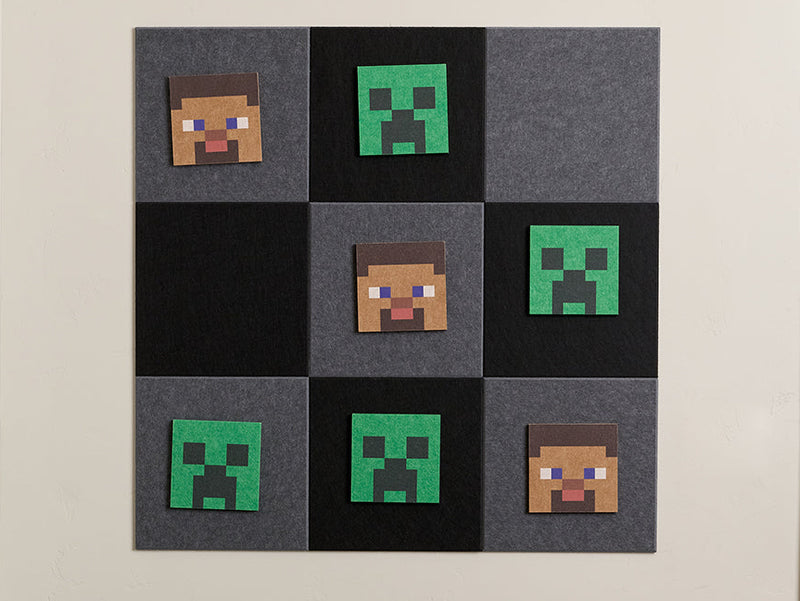 Minecraft™ Steve Tic-Tac-Toe Grey on wall