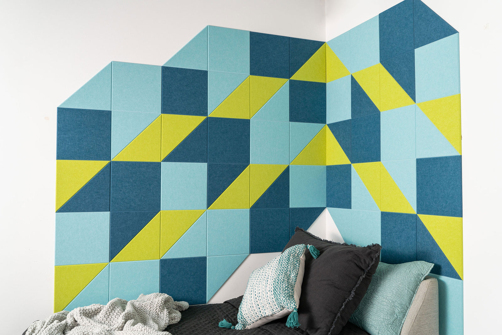 Spring Arrows Corner Design